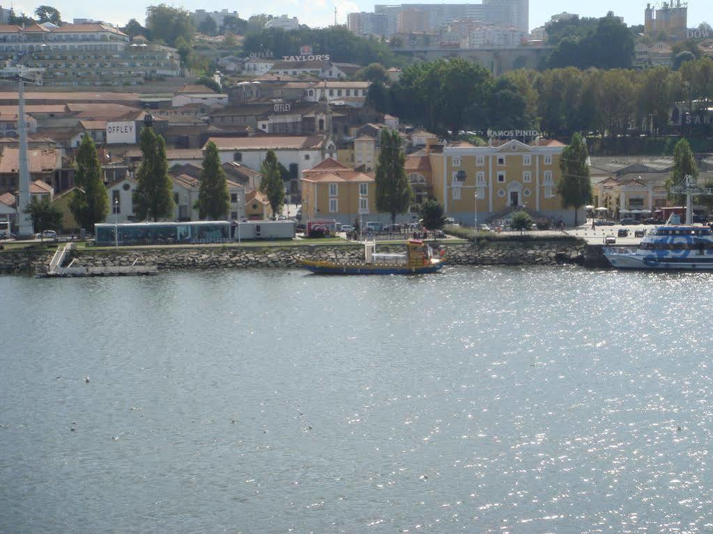 - River Front Appartement *